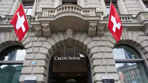 Credit Suisse je tesne pred krachom. Zdroj: Shutterstock.com/Michael Derrer Fuchs